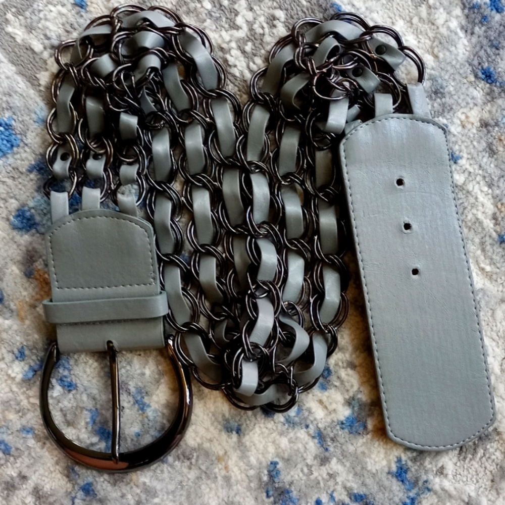 Wide Grey Chain Belt